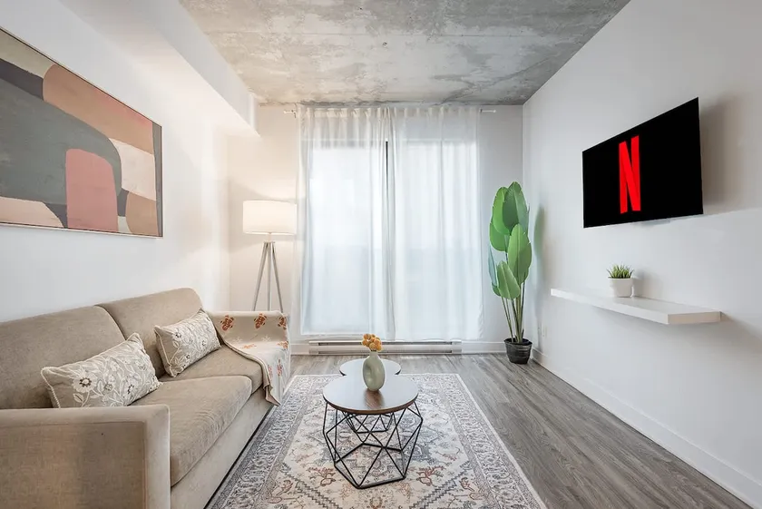 Old Port- 1 Bedroom Apartment - Image 1
