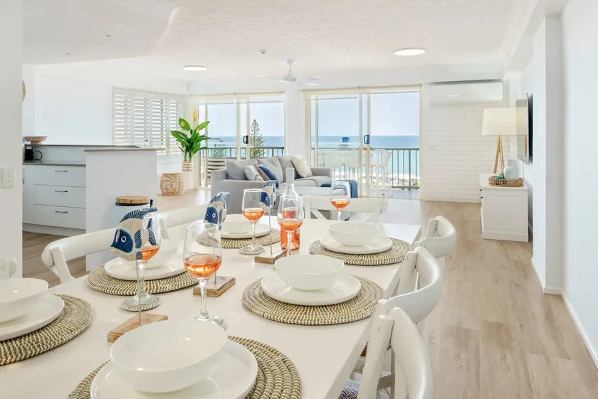 Beautiful Coastal Apartment with Epic Sea Views - Image 1