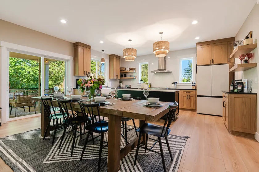 Spacious 6BR Newberg Home with Forest Views - Image 1