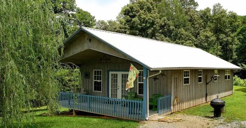 Country Cottage - Image 1