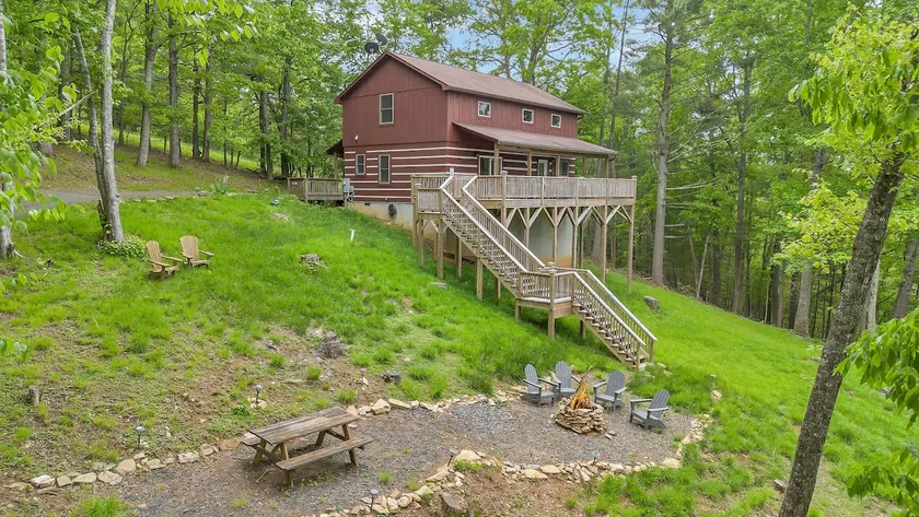 Adventure Cabin! Fire Pit, State Park, Fishing, Mtn Views, Hot Tub, WiFi - Image 1