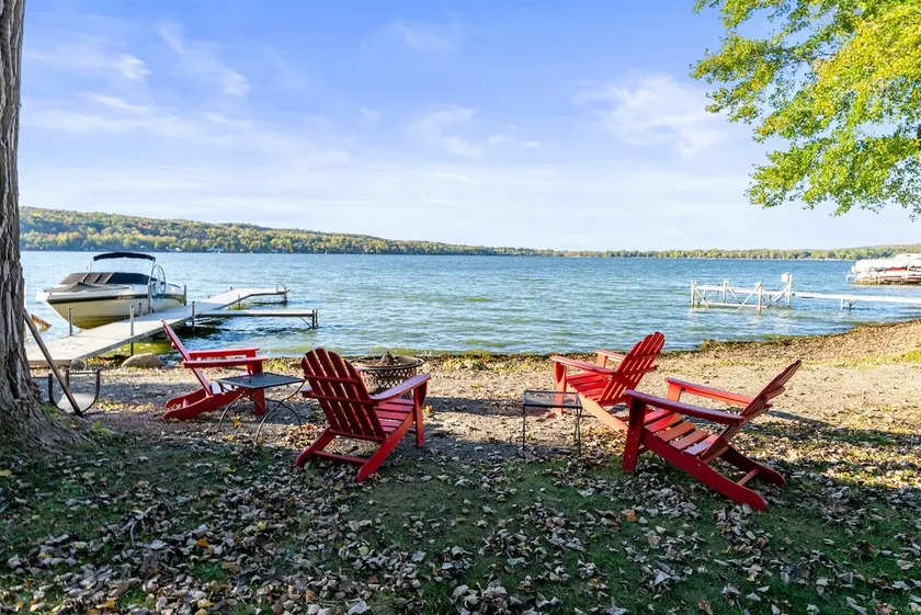 Honeoye Cottage | 50' Lakefront | Dock | FLX - Image 1