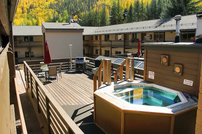 Cozy 1BR Condo w/ Pool Access in Vail - Image 1