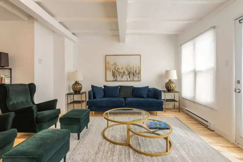 Find comfort in Chic style 3BR Downtown - Image 1
