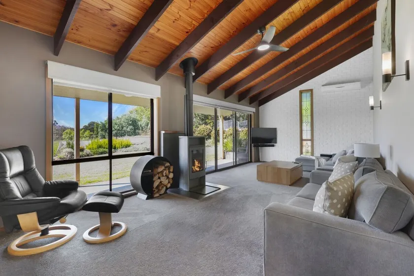 Bella Vista - Mansfield - Sleeps 8 - Image 1