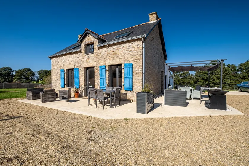 Flore's Cottage - Image 1