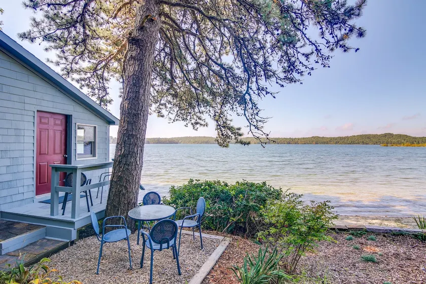 Quiet Plymouth Cottage on Great South Pond! - Image 1