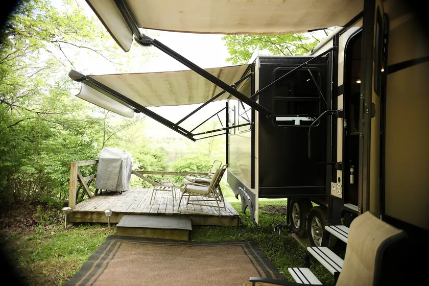 #21 Scenic Camper rental - Image 1