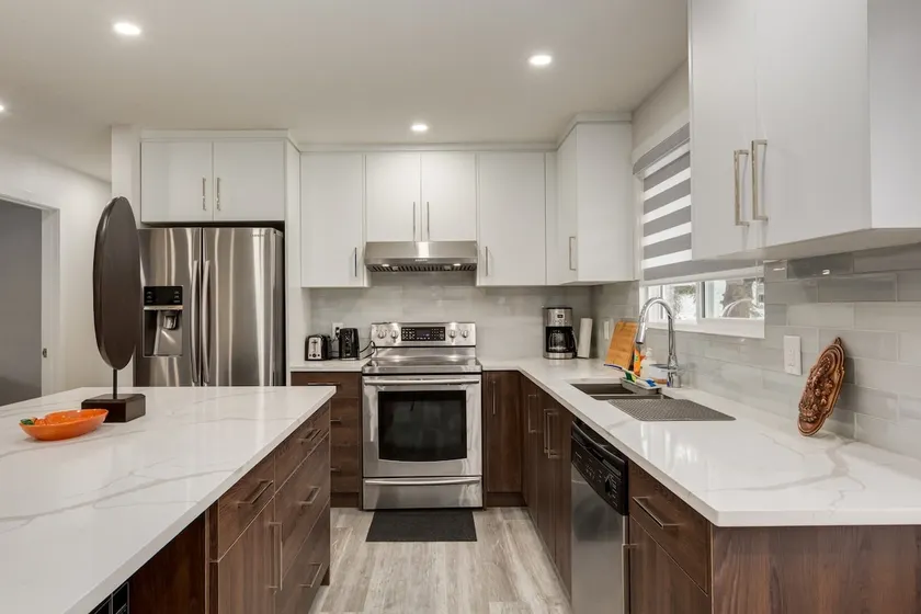 Brand New 3BR Upper Suite | Fast Wi-Fi | Free Prkg - Image 1