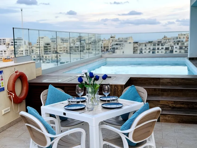Luxury PH with rooftop pool in Mellieha by Homely - Image 1