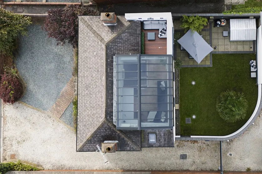 Thrushley Cottage - sleeps 7 - with roof terrace - Image 1