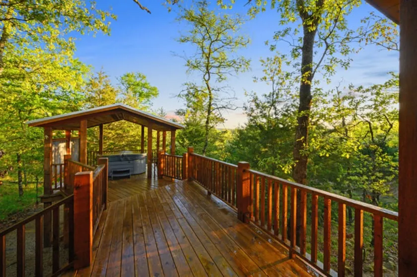 ”Timber Top”Hot tub, luxury cabin perfect for two - Image 1