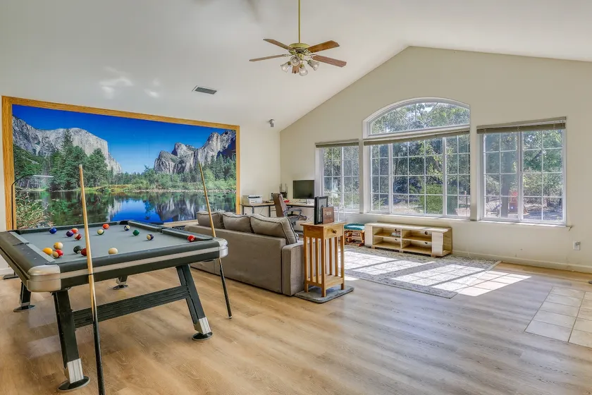 Private Lake, Hot Tub & EV Charger: Mariposa Home! - Image 1