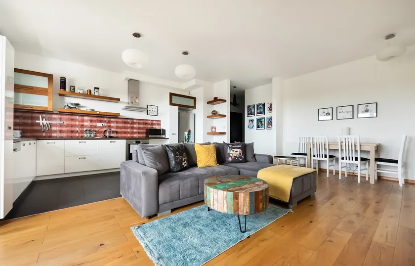 Bemowo Kocjana 2-Bedroom Apartment by BookingHost - Image 1