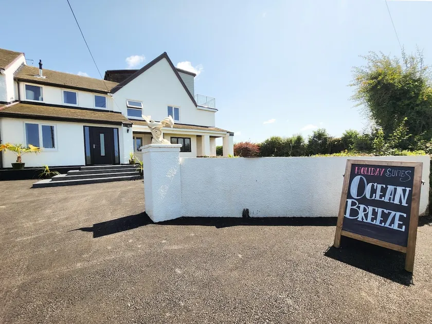 Gower Hideaway - 3 Bed Apartment - Ocean Breeze - Image 1