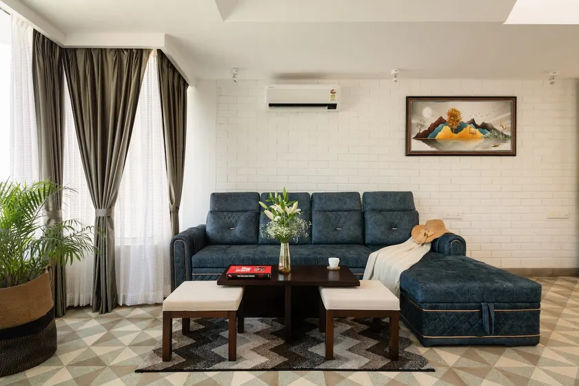 ElRaso|Couple Friendly Stay|Pool |8m to Jamun - Image 1
