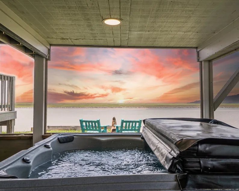 Gorgeous Home on Sargent Beach & ICW! w/ Screen Po - Image 1