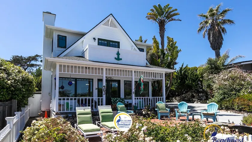 Brown's Beach House - Image 1