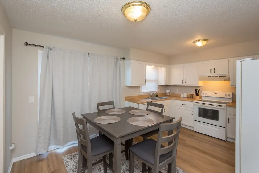 Charming Beaverdale Duplex (North Unit) - Image 1