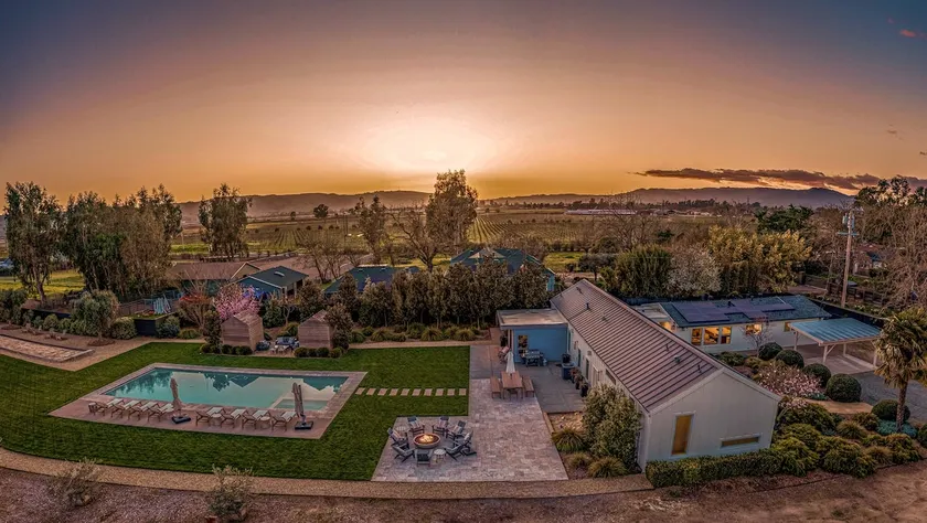 Boho Mod Farmhouse Estate Sonoma Pool Spa Bocce Cl - Image 1