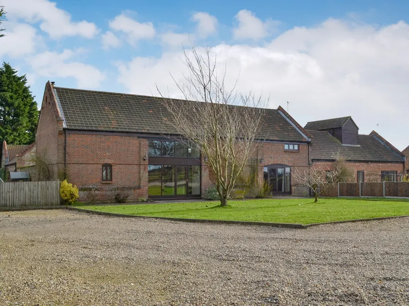 Church Farm Barn - UKC3739 - Image 1