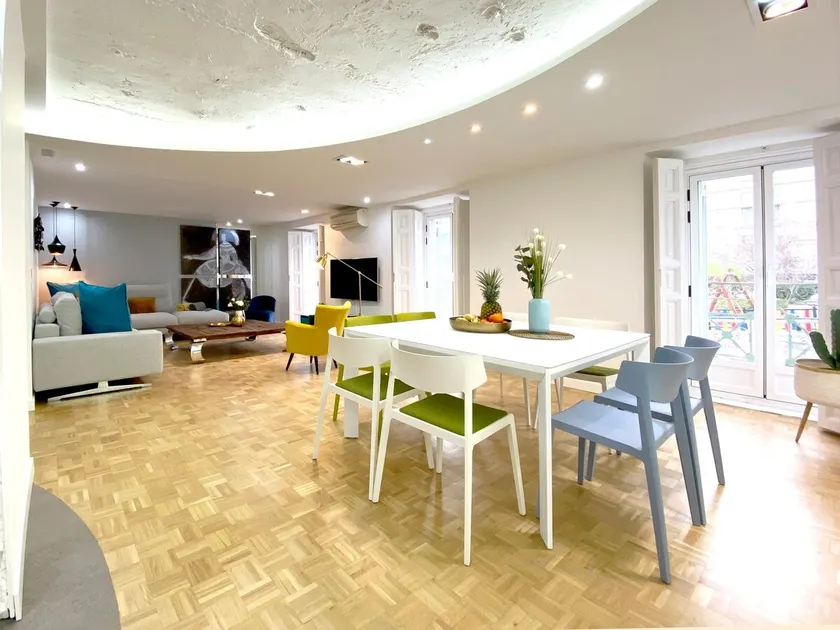 Magnificent apartment in Cuesta de Santo Domingo - Image 1