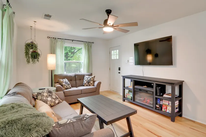 Burnside Vacation Rental, Walk to Lake Cumberland! - Image 1