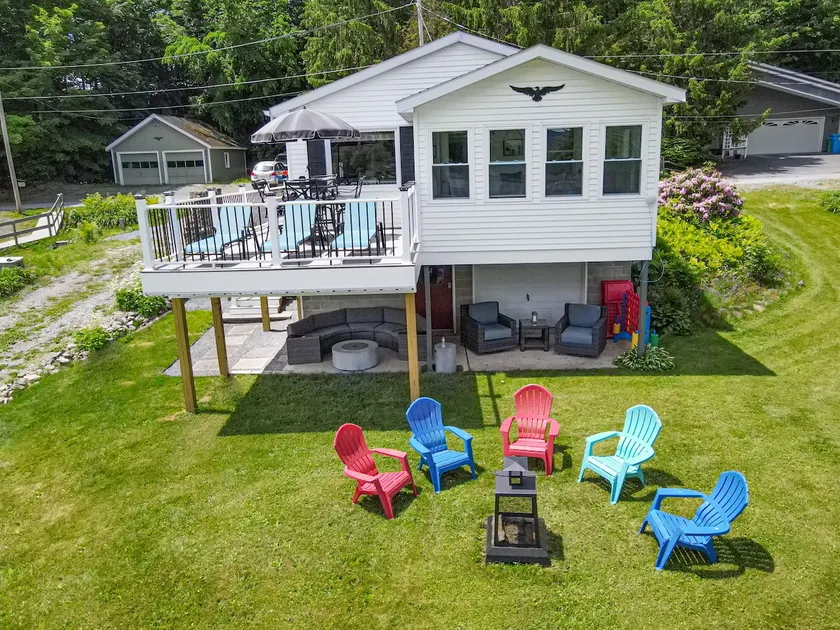 Family Home · Sun-Room · 5 min to Colgate - Image 1