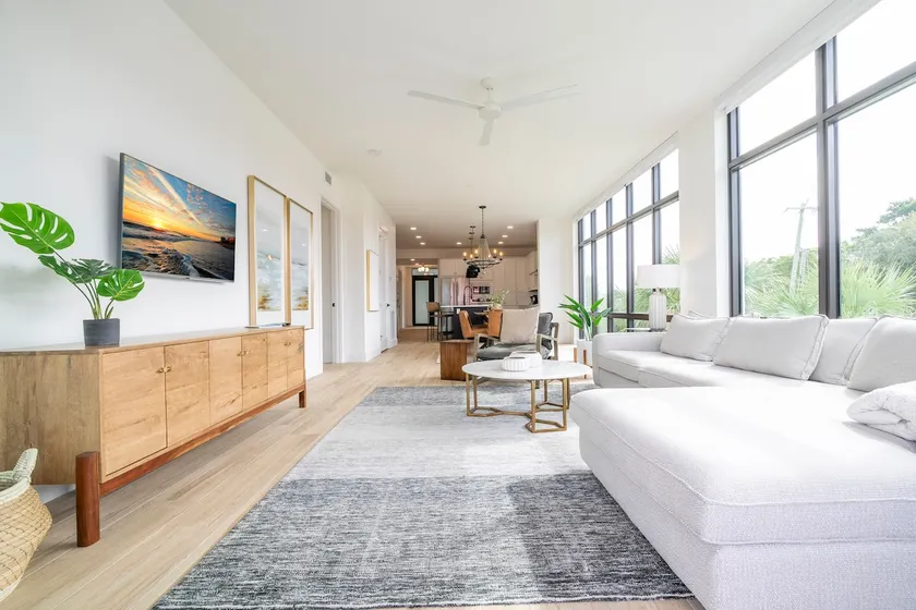 “Marina Gem”: Luxurious condo near the beach - Image 1