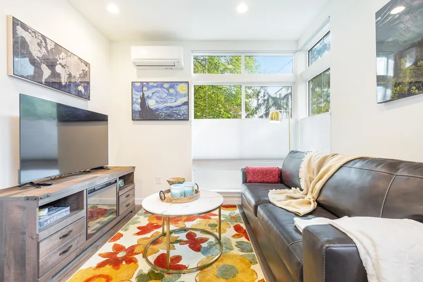 Stylish Seattle Retreat • Mountain Views • Parking - Image 1