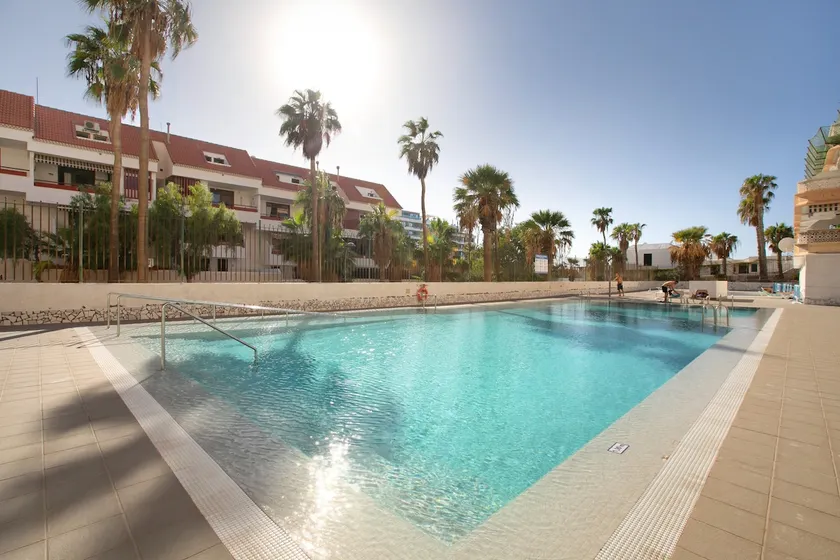 Appartement de vacances avec piscine et terrasse - Image 1