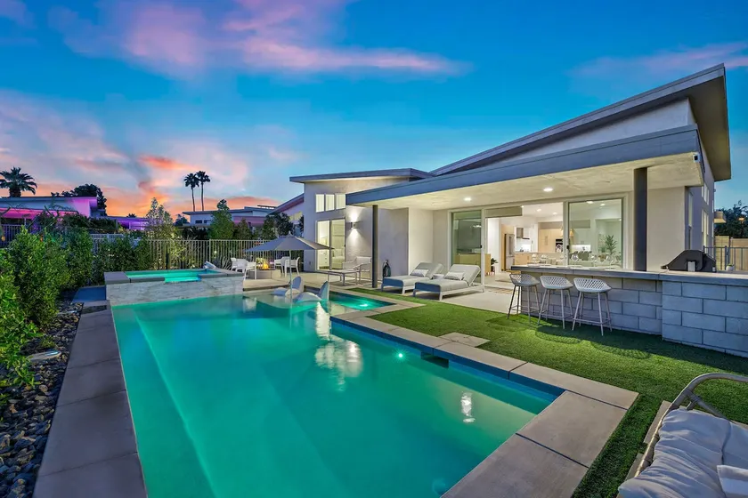 Huntley House Swanky Desert Modernism - Image 1