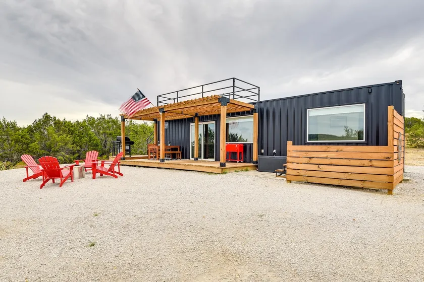 Remote Strawn Container Home w/ Hot Tub! - Image 1
