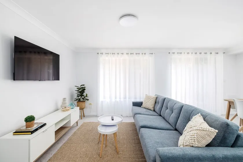 Port Stephens Spacious Townhouse - Image 1