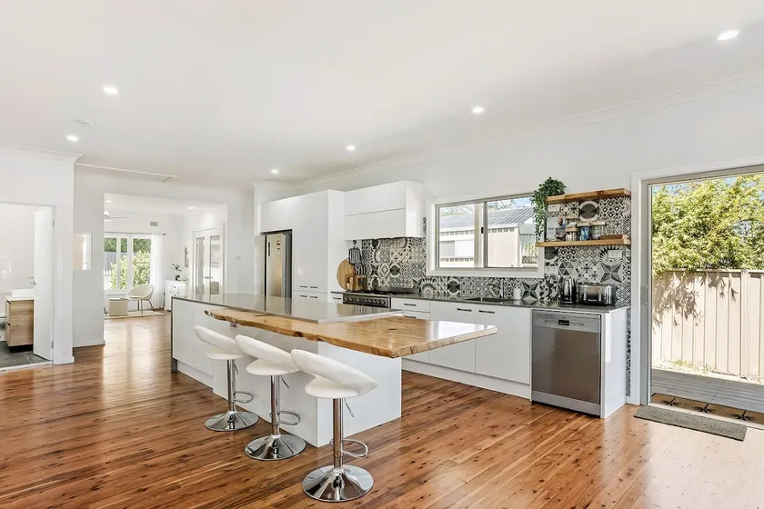 Shoalax At Shoal Bay – A Relaxing Coastal Retreat - Image 1