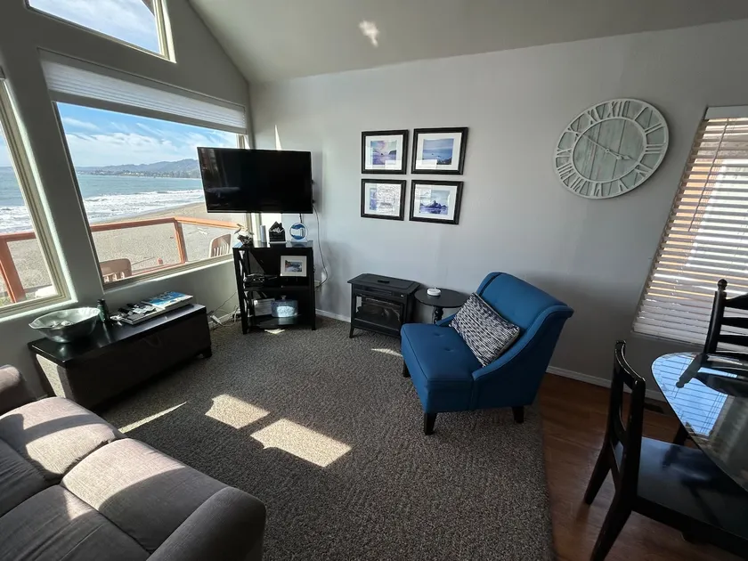 Pelican's Barsch Oceanfront Cabin Getaway - Brookings, OR - Image 1