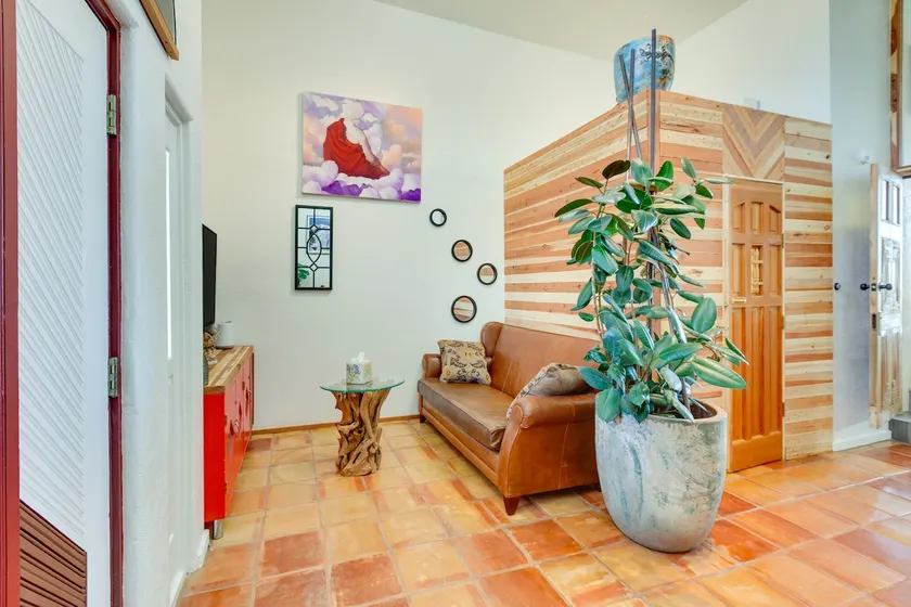 Hot Tub, Sunset Views! Couple’s Escape in El Prado - Image 1