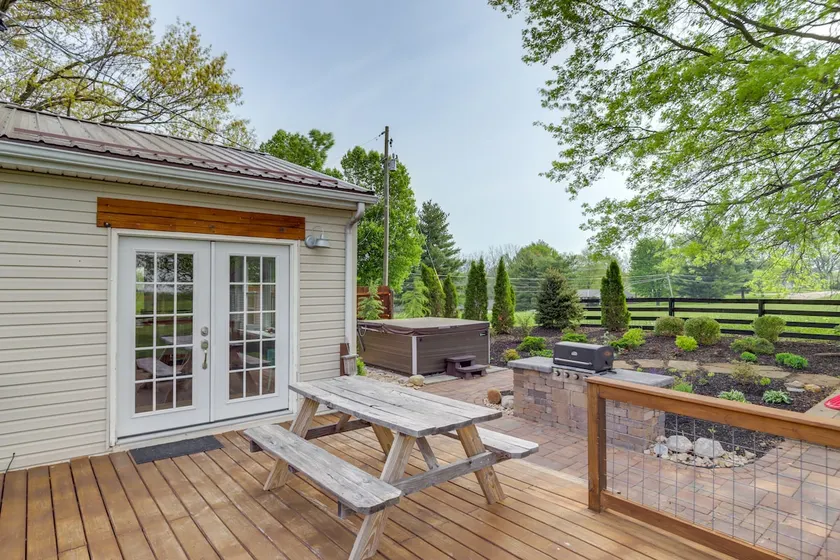 Dry Ridge Rental Home w/ Hot Tub & Game Room! - Image 1