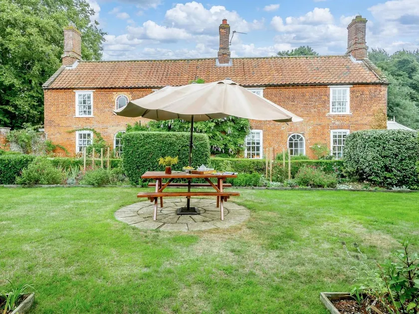 5 Bed in Dereham oc-89542 - Image 1