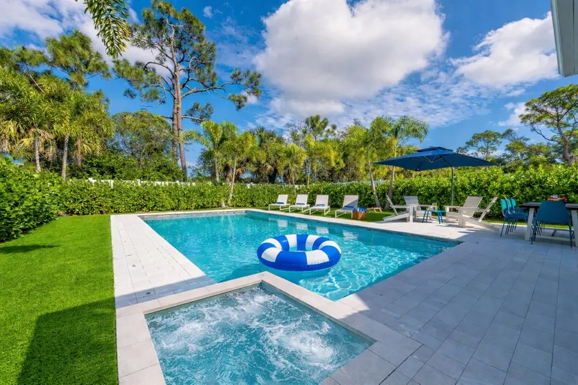 Jupiter Palms Oasis Luxe PoolSpa Table Tennis! - Image 1