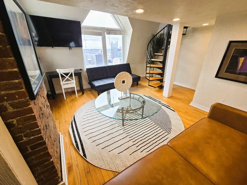 Skyline at Your Door - Studio with a View - Image 1