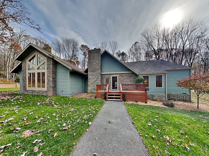 To The Point | Hot Tub & Lake Access! - Image 1