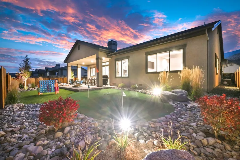 Luxe 1-Level: Lush Yard | EV’s| Steps to Hike Golf - Image 1