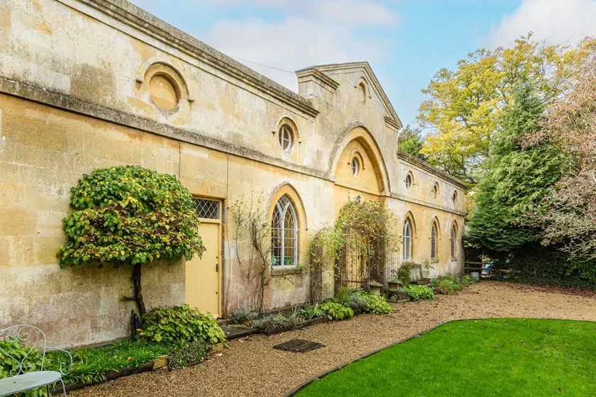 Artisan Hall: 4BD Stunning Grandeur in Cotswolds - Image 1
