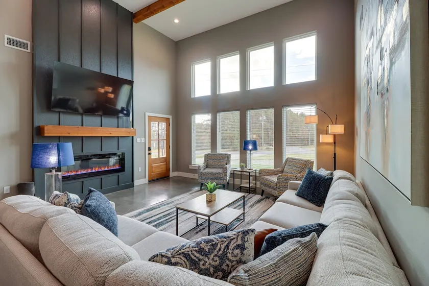 Chic Arkansas Retreat w/ Patio, Grill & Fire Pit! - Image 1