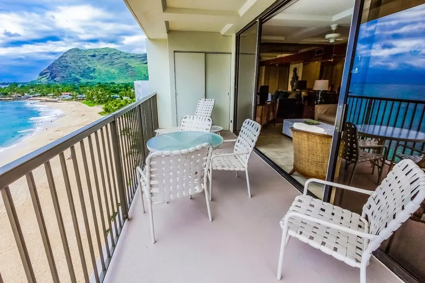 Oceanfront 1-BR Condo in Waianae w/ Sunset Views - Image 1