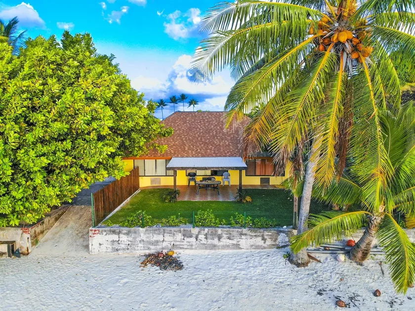 Beautiful Beach House on famous Matira Beach! - Image 1