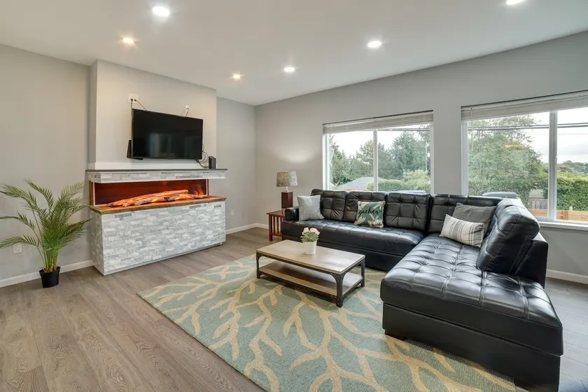 Luxe Seattle Vacation Rental about 9 Mi to Downtown - Image 1