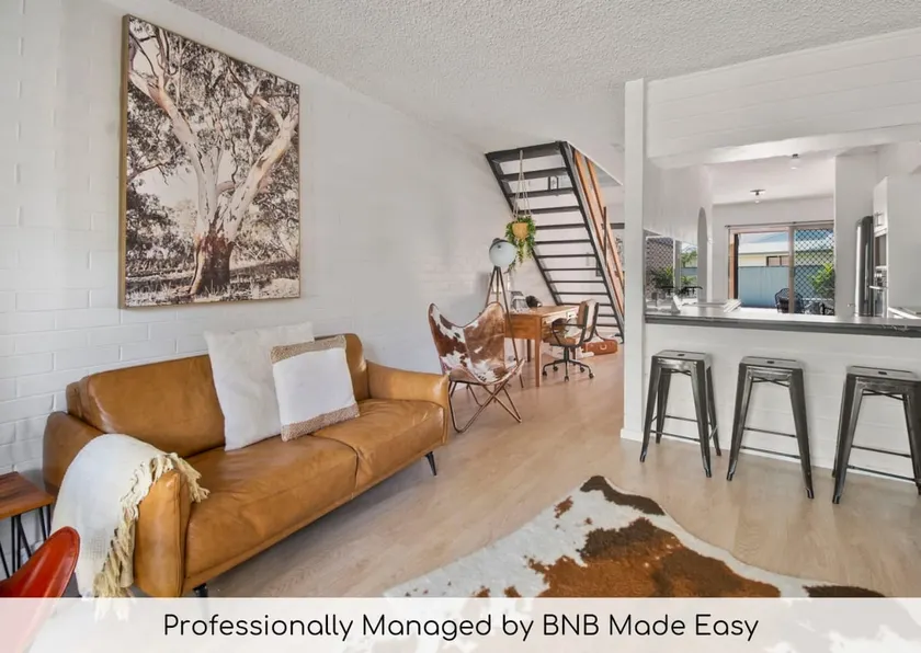 Luxury by the Lagoon - Water Views, 3 Mins to CBD - Image 1