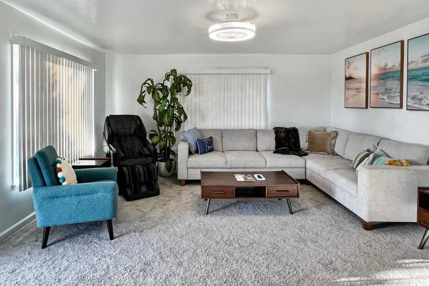 Quaint Mid-Century Cottage By The Coast - Image 1